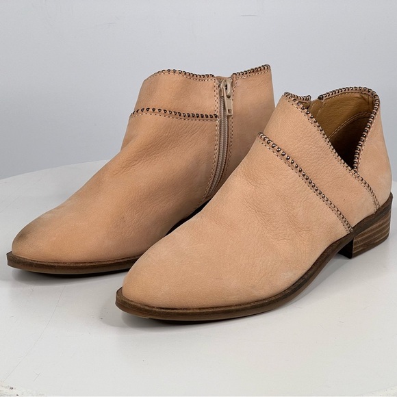 Lucky Brand Booties Beige Leather Ankle Boots Western Cowgirl Boho Cottage 6.5 - Picture 1 of 17